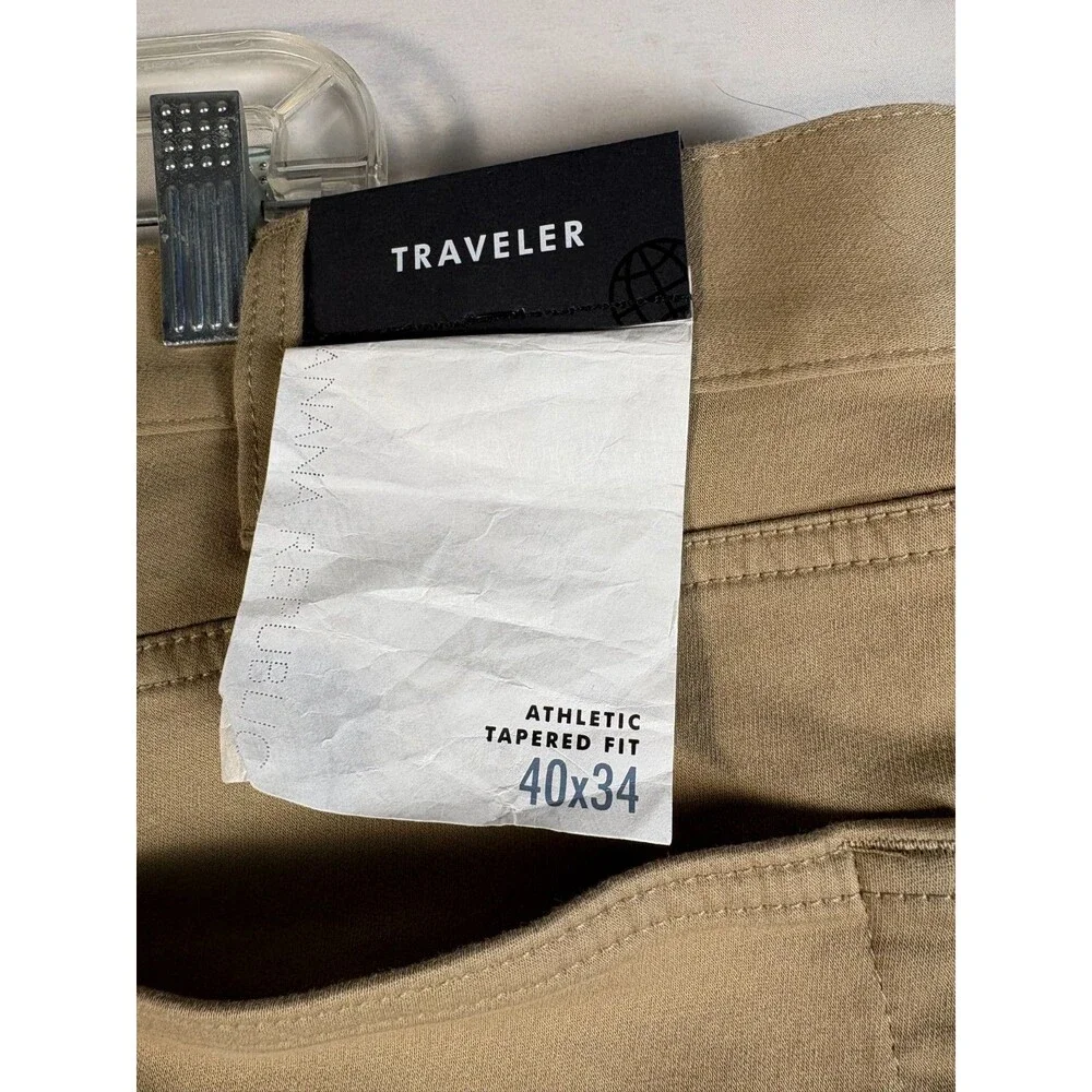 Banana Republic Men’s Travelers Athletic‎ Tapered Fit 40x34 NWT